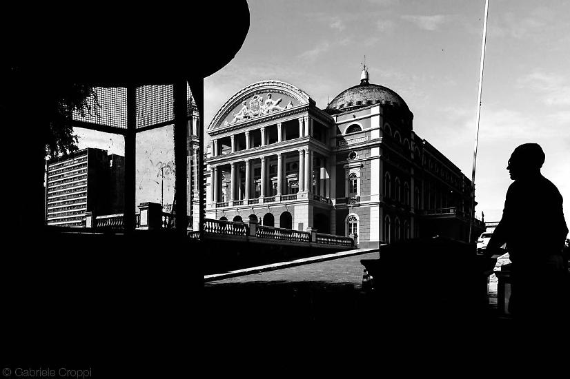 Il Teatro Amazonas fotografato da Gabriele Croppi.