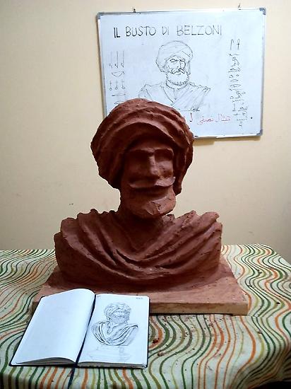 Una fase dei lavori per la creazione del busto di Giovanni Battista Belzoni.