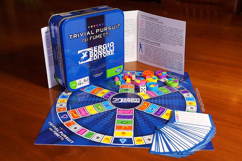 Colpo d'occhio sul contenuto della confezione del Trivial Pursuit dei Fumetti.