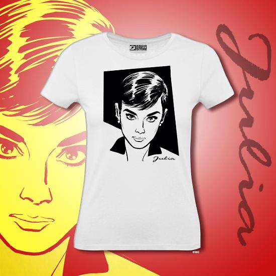 La t-shirt bianca di Julia
