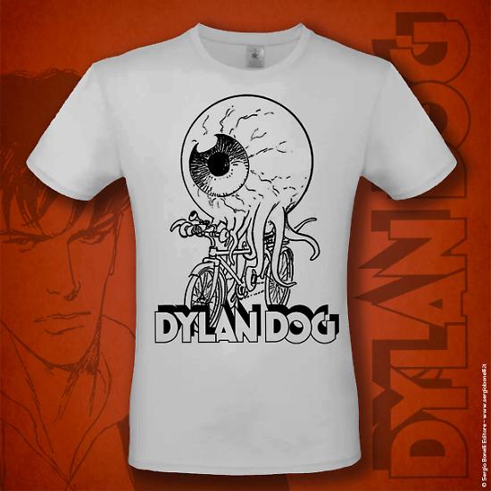 La t-shirt di Dylan Dog con il disegno di Luigi Piccatto.